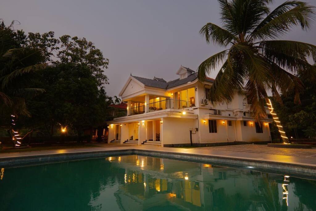 Riveria Portico - River Side 6 Bedroom Private Pool Bungalow North Paravur Exterior photo